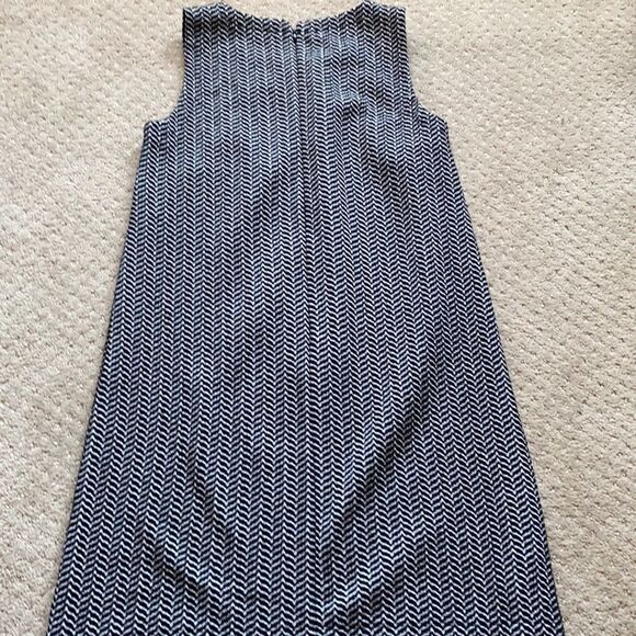 Loft dress. Size XS. Excellent condition. Black and white color - Picture 7 of 9